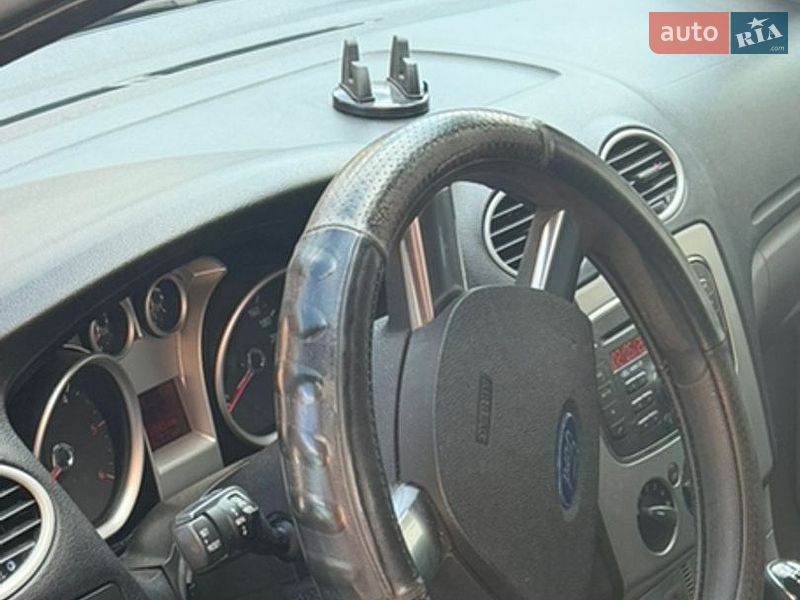 Хэтчбек Ford Focus 2010 в Тячеве