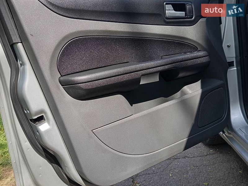 Хэтчбек Ford Focus 2008 в Калуше