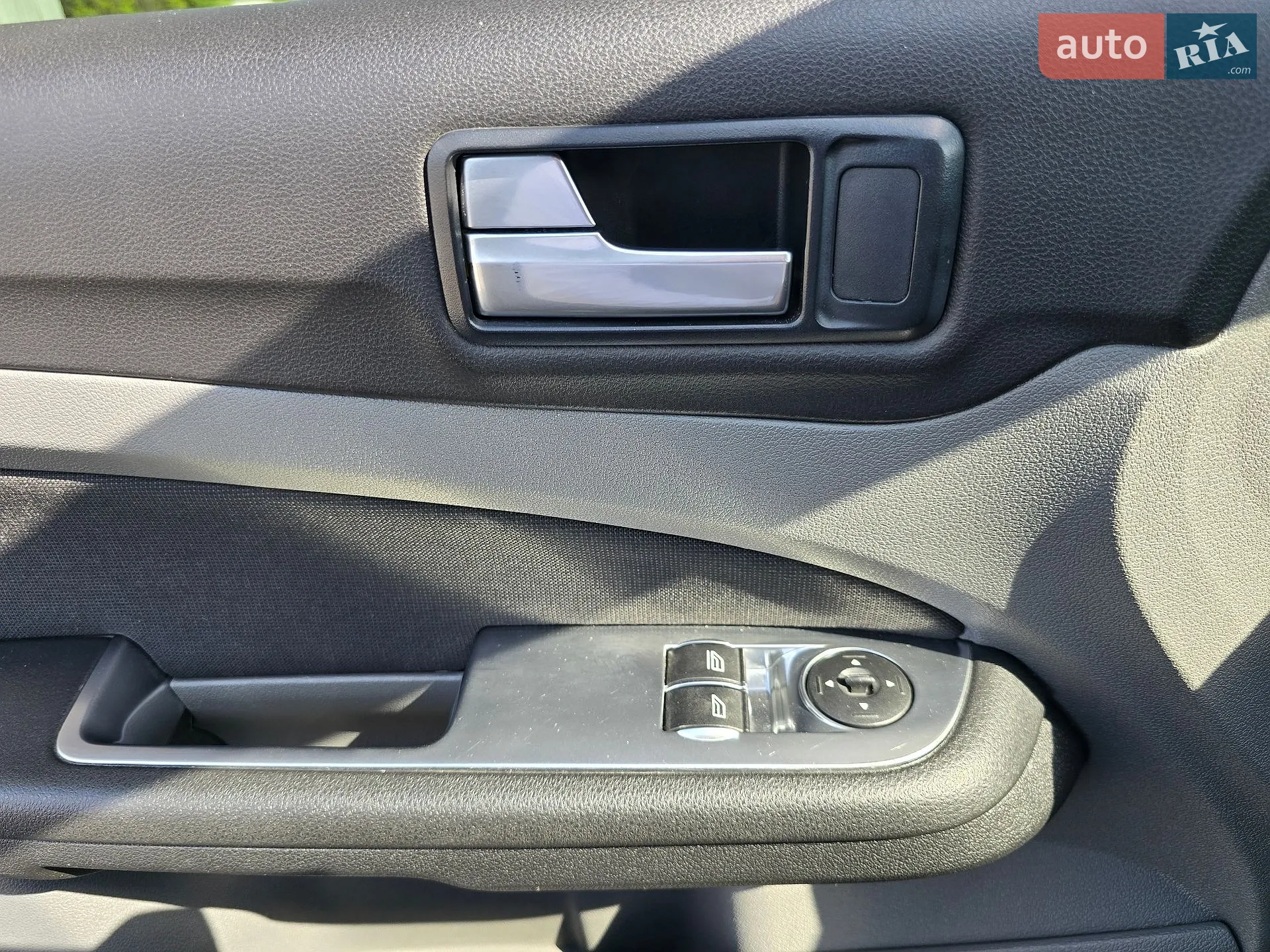 2010 Ford Focus - мініатюра 20