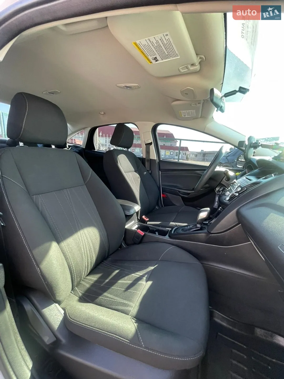 2017 Ford Focus - мініатюра 18