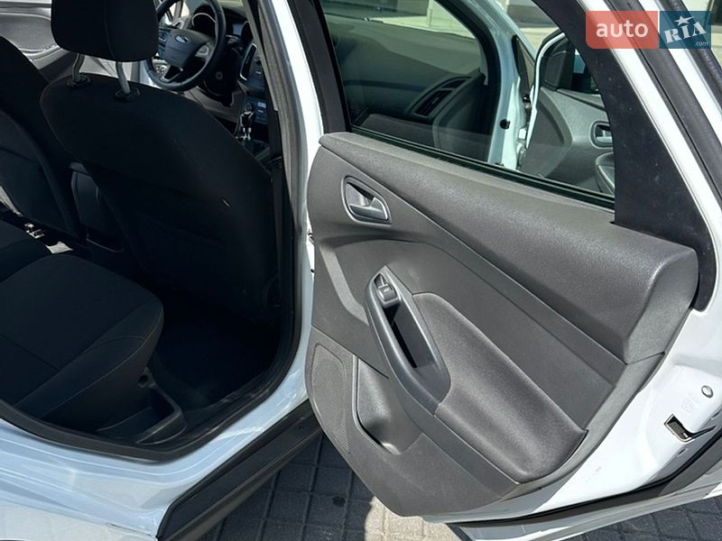 Хэтчбек Ford Focus 2017 в Киеве