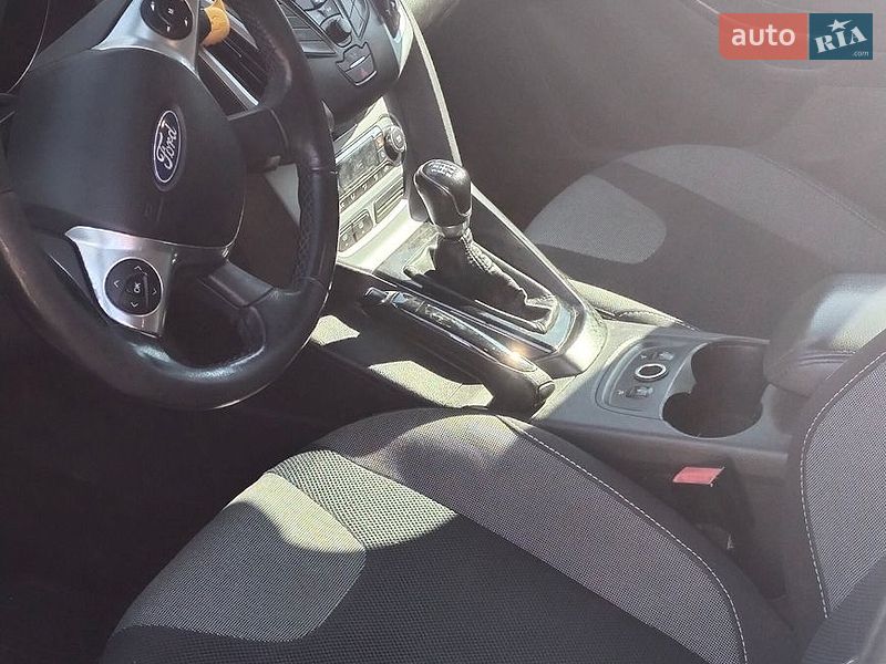Седан Ford Focus 2011 в Корце