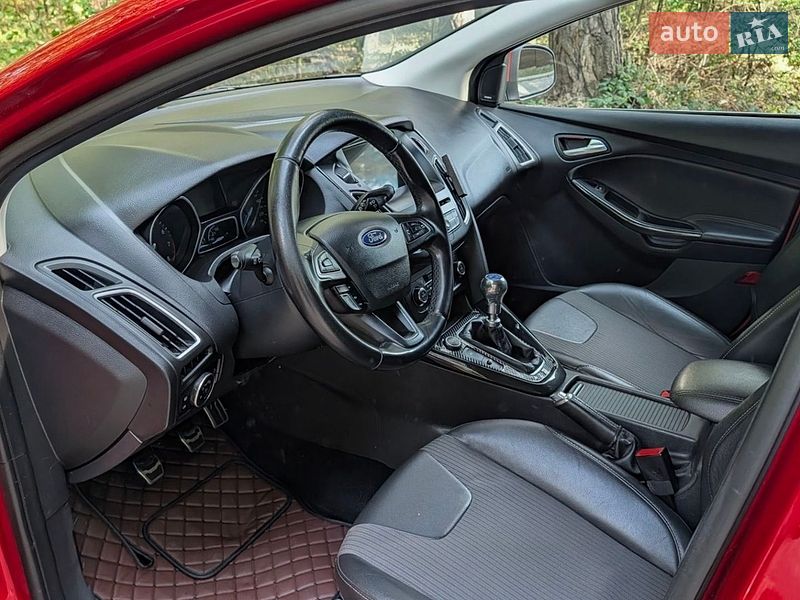Хетчбек Ford Focus 2015 в Львові