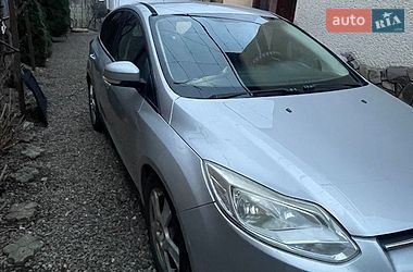 Хэтчбек Ford Focus 2011 в Виноградове