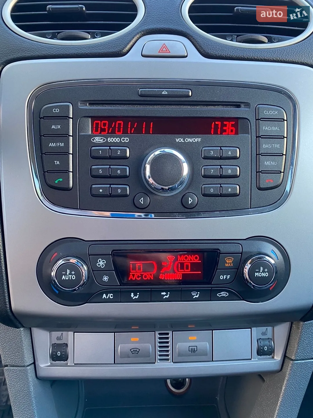 2010 Ford Focus - мініатюра 30
