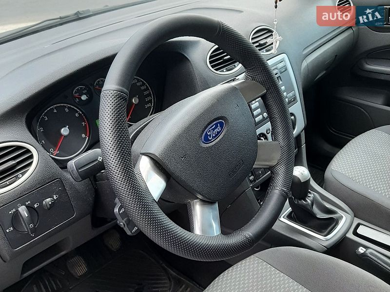 Хэтчбек Ford Focus 2006 в Ивано-Франковске