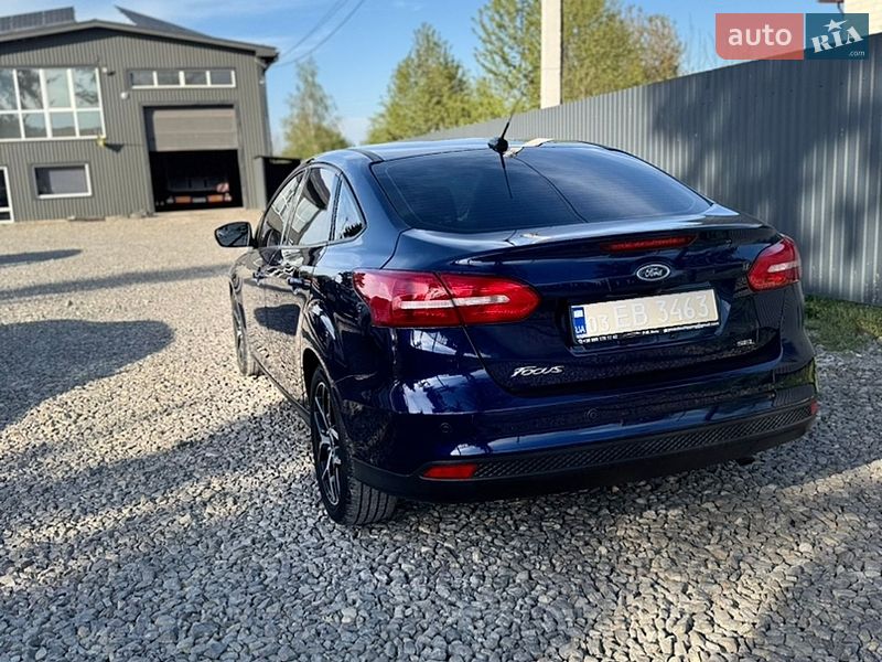 Седан Ford Focus 2017 в Бурштыне