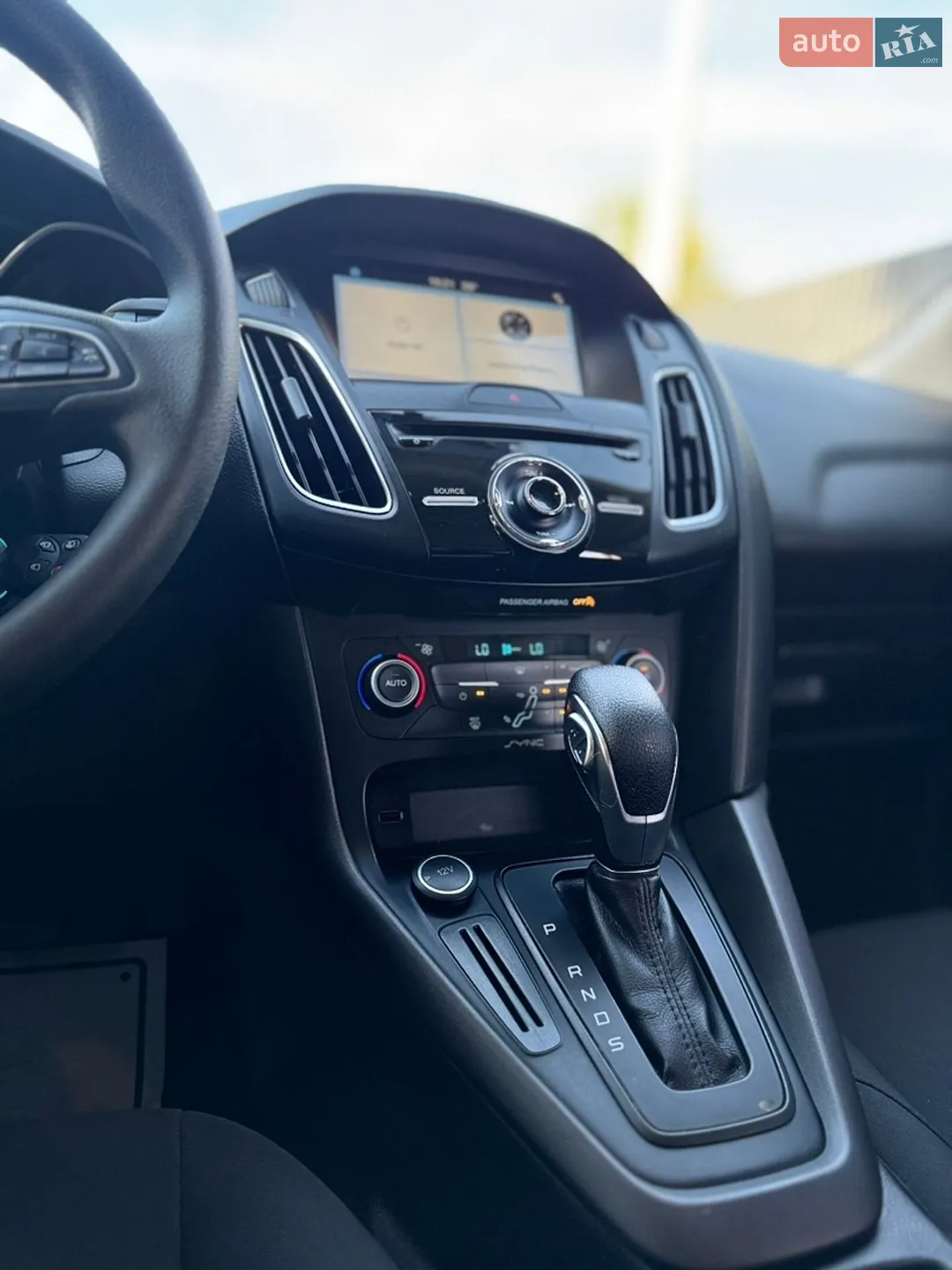 2017 Ford Focus - мініатюра 18