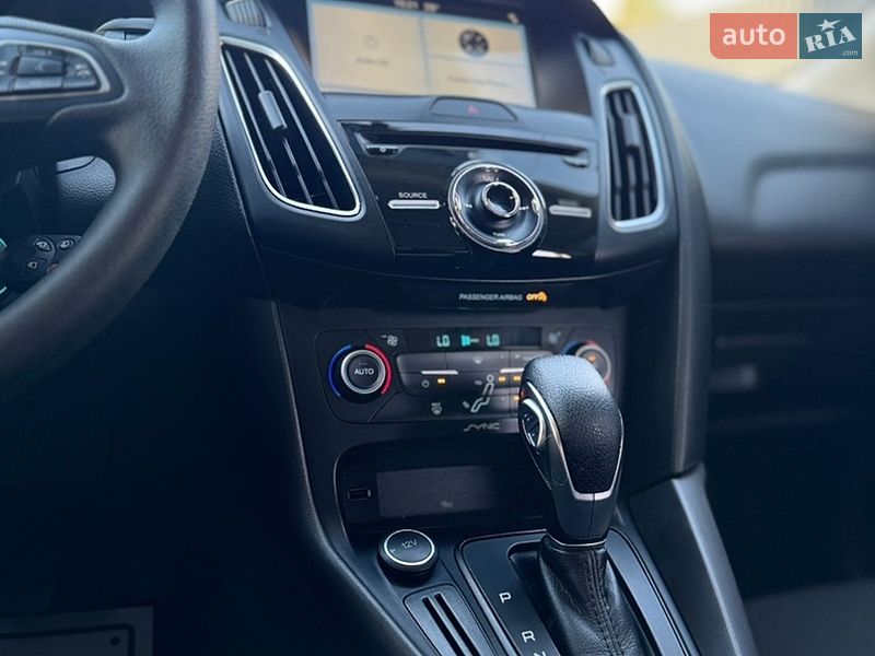 Седан Ford Focus 2017 в Бурштыне