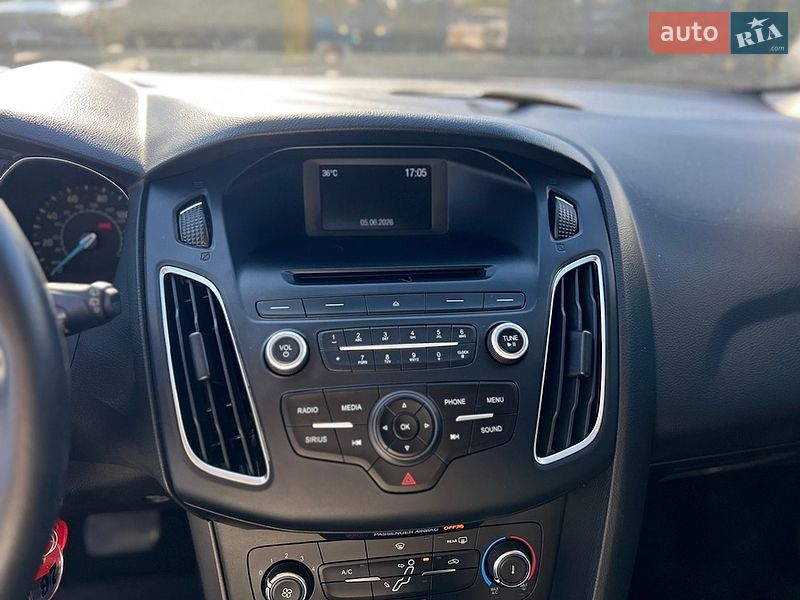 Хетчбек Ford Focus 2015 в Івано-Франківську