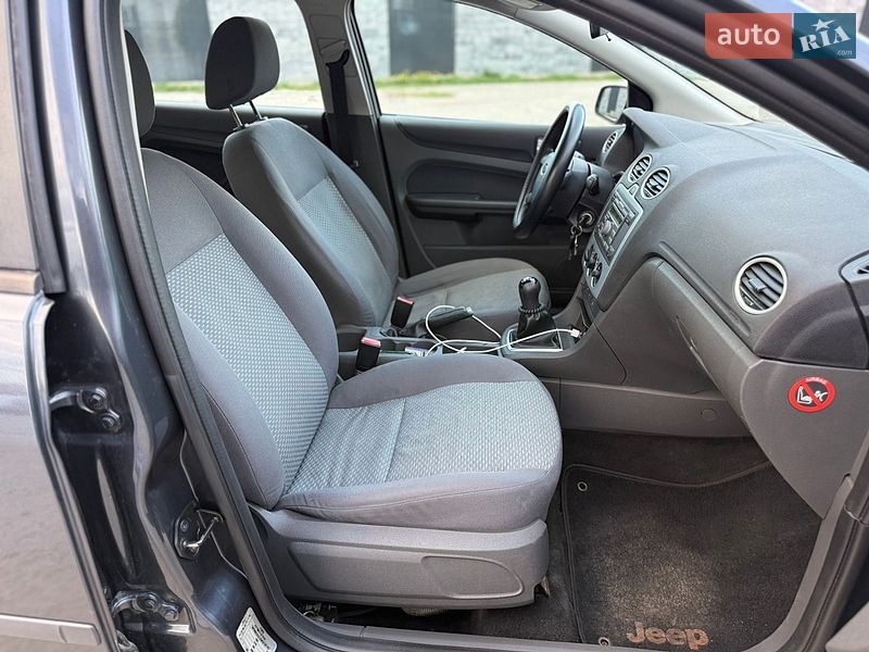 Універсал Ford Focus 2005 в Звягелі