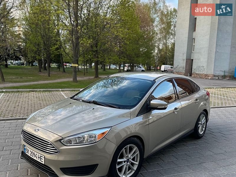 Седан Ford Focus 2015 в Ровно