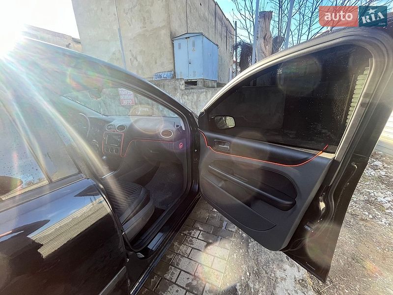 Хетчбек Ford Focus 2007 в Чернівцях