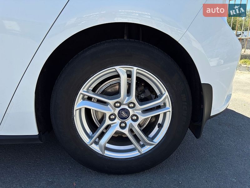 Хетчбек Ford Focus 2019 в Дніпрі