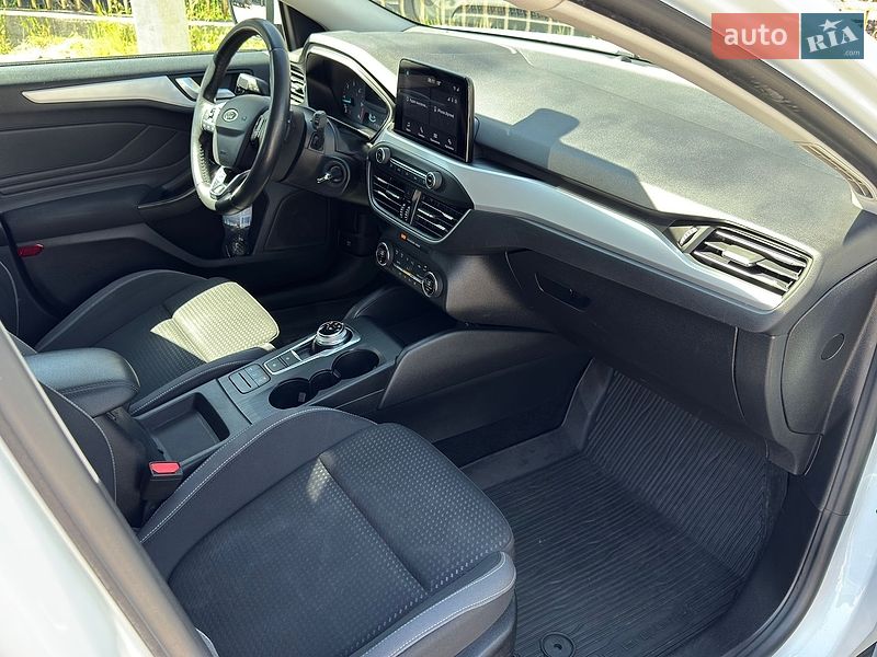 Хетчбек Ford Focus 2019 в Дніпрі