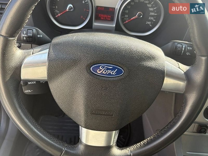 Седан Ford Focus 2011 в Львові