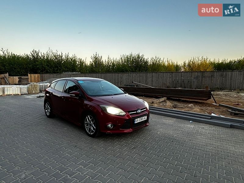 Хэтчбек Ford Focus 2014 в Софиевской Борщаговке