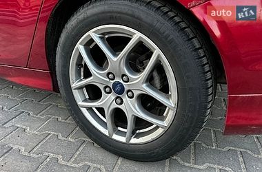 Хэтчбек Ford Focus 2014 в Софиевской Борщаговке