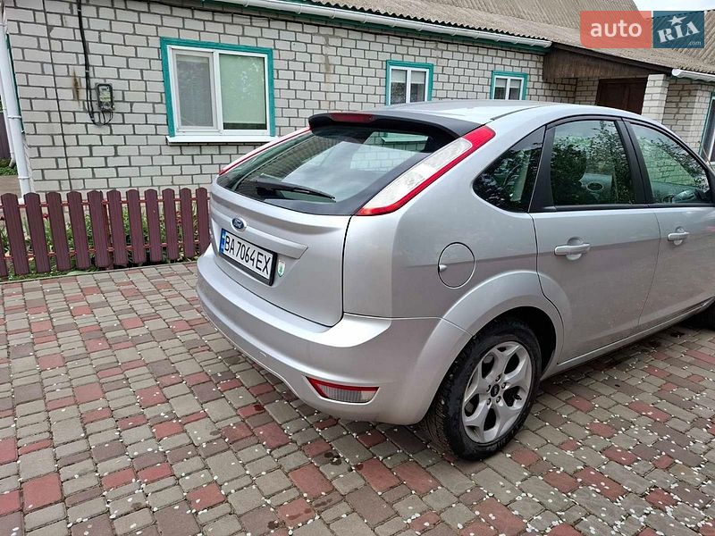 Хетчбек Ford Focus 2010 в Новомиргороді