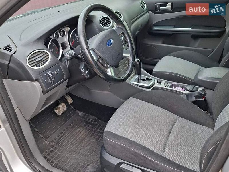 Хетчбек Ford Focus 2010 в Новомиргороді