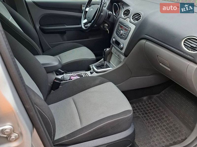 Хетчбек Ford Focus 2010 в Новомиргороді
