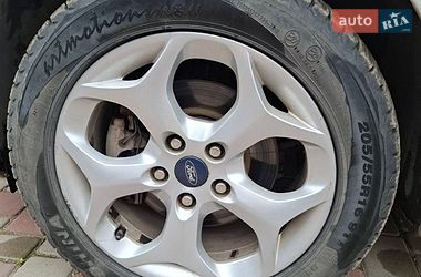 Хетчбек Ford Focus 2010 в Новомиргороді