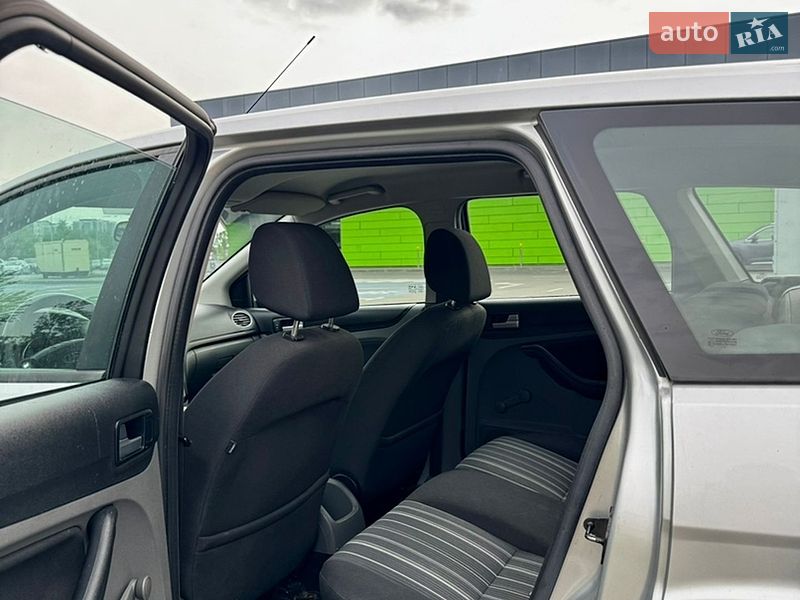 Универсал Ford Focus 2010 в Киеве
