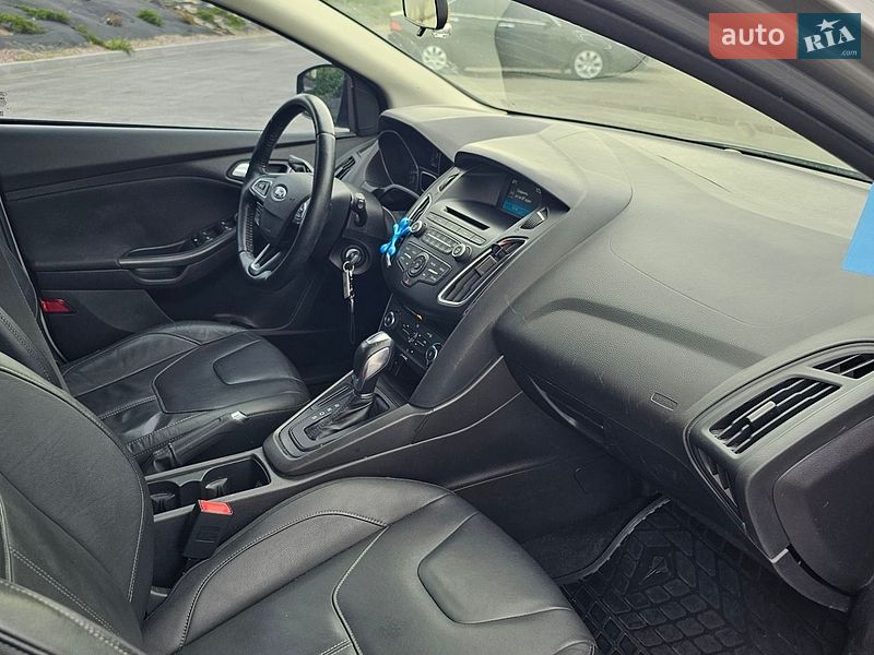 Хэтчбек Ford Focus 2014 в Киеве