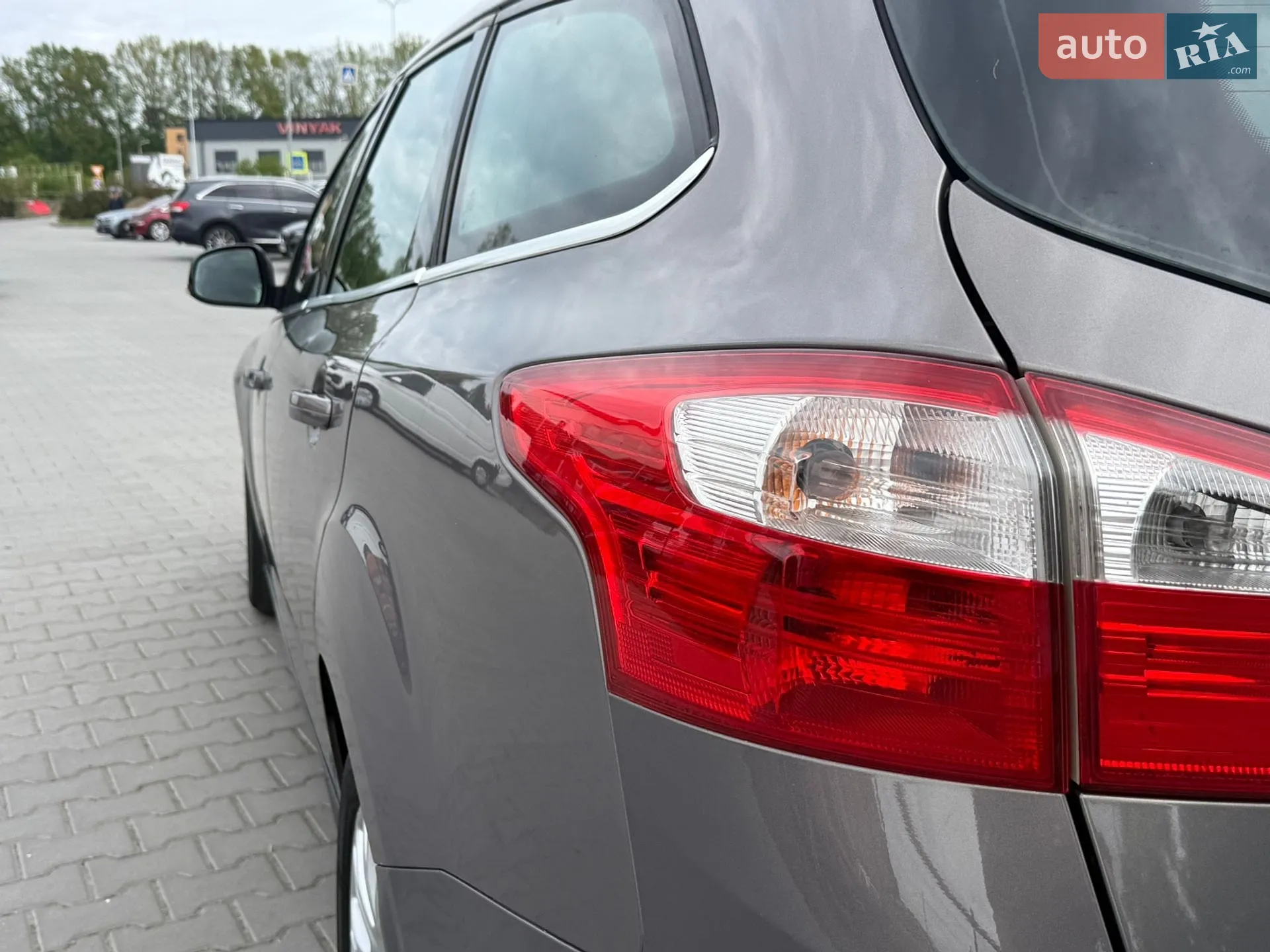 2011 Ford Focus - мініатюра 10