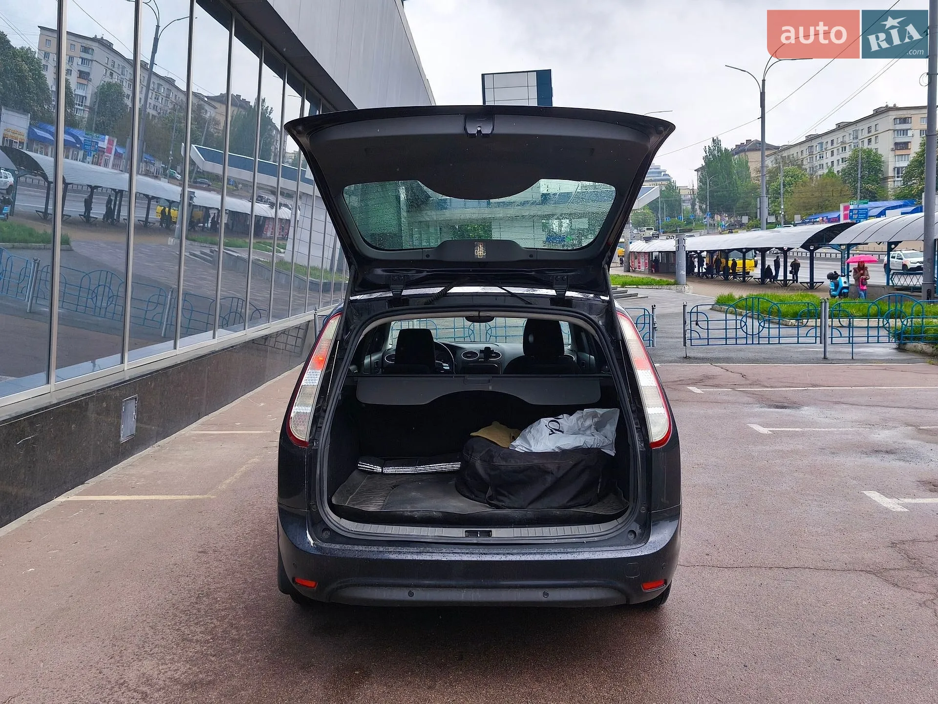 2010 Ford Focus - мініатюра 8