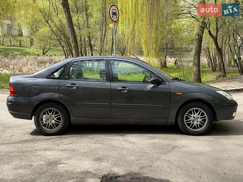 Седан Ford Focus 2003 в Києві