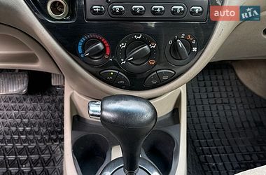 Седан Ford Focus 2003 в Києві