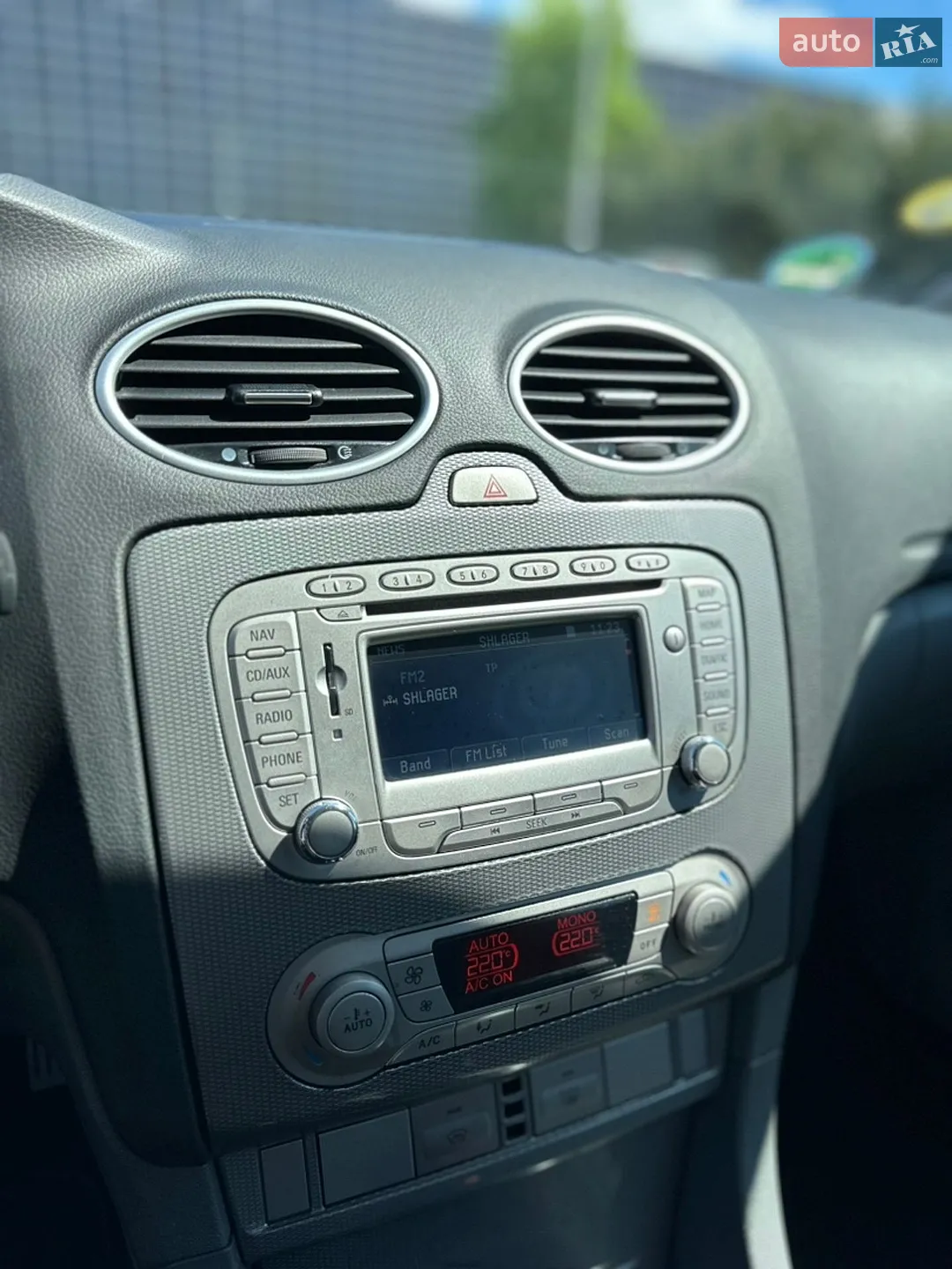 2010 Ford Focus - мініатюра 29