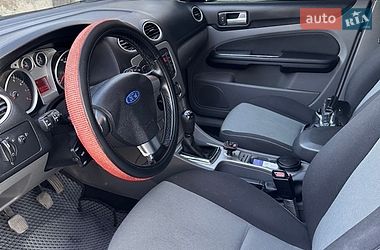 Хетчбек Ford Focus 2011 в Карлівці