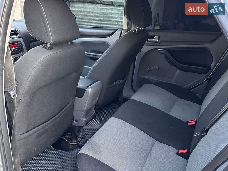 Хетчбек Ford Focus 2011 в Карлівці