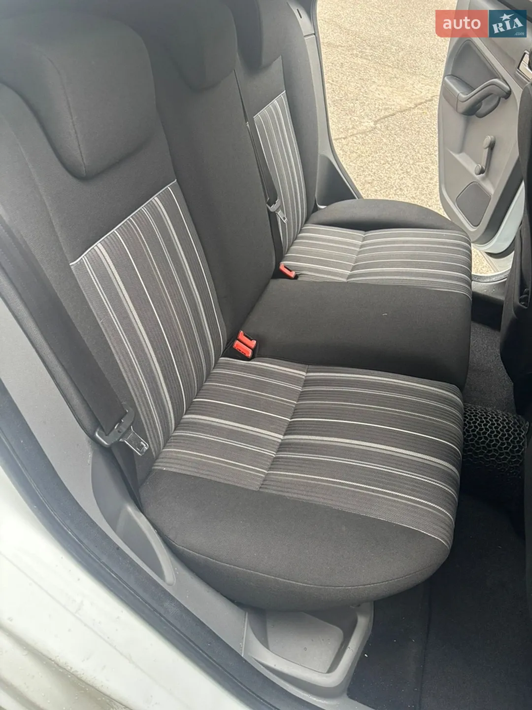 2010 Ford Focus - мініатюра 17