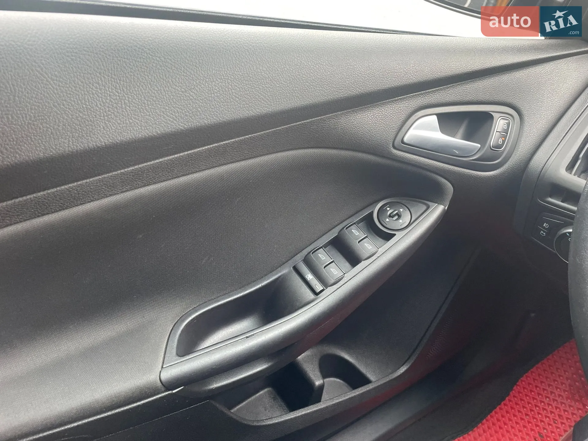 2015 Ford Focus - мініатюра 17