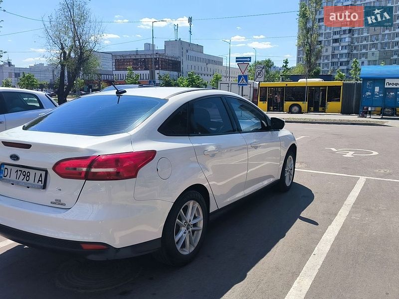 Седан Ford Focus 2016 в Киеве