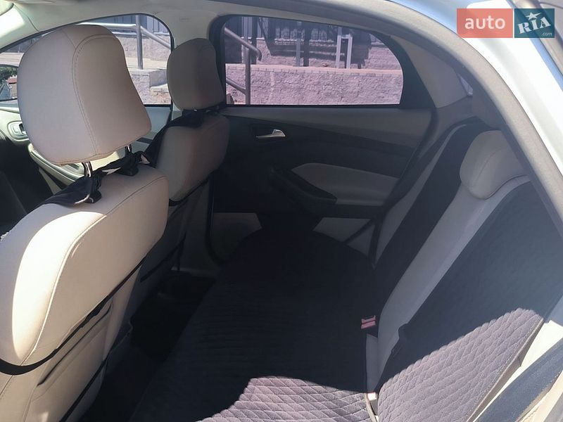 Седан Ford Focus 2016 в Киеве