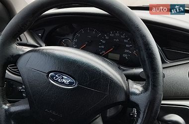Седан Ford Focus 2004 в Лозовой