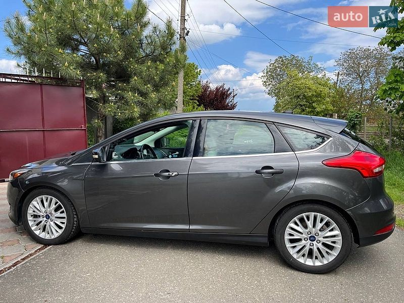 Хэтчбек Ford Focus 2015 в Одессе
