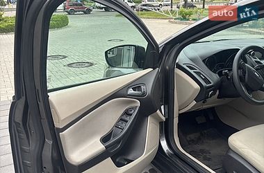 Хэтчбек Ford Focus 2015 в Днепре