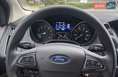 Хэтчбек Ford Focus 2015 в Днепре