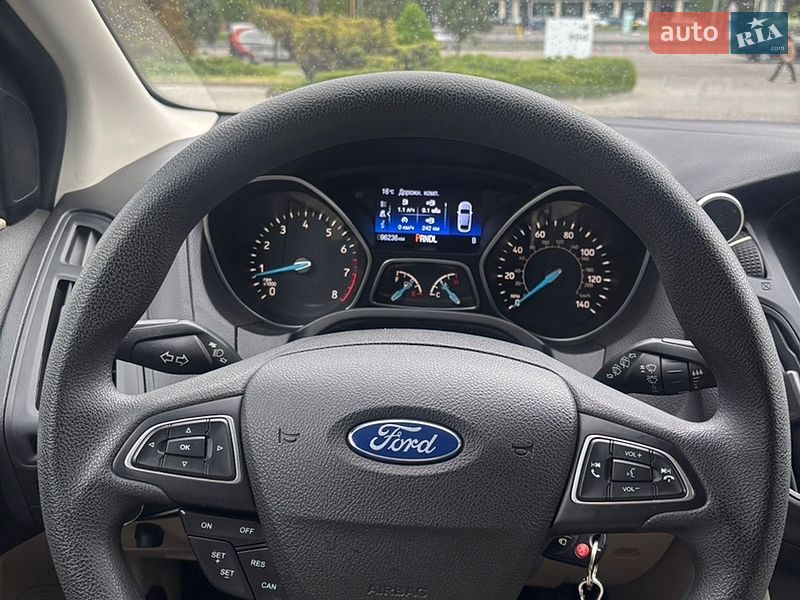 Хэтчбек Ford Focus 2015 в Днепре