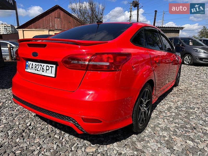 Седан Ford Focus 2015 в Смеле