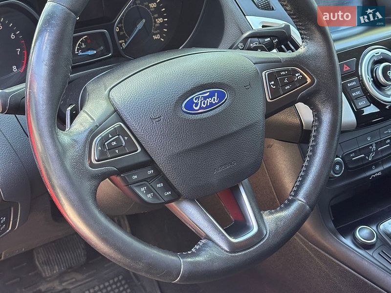 Седан Ford Focus 2015 в Смеле