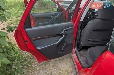 Хэтчбек Ford Focus 1999 в Киеве