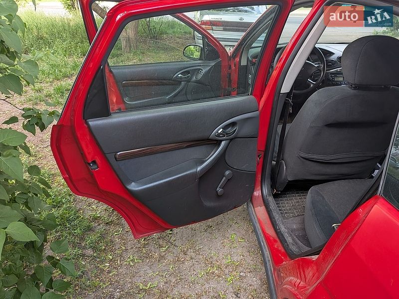 Хэтчбек Ford Focus 1999 в Киеве