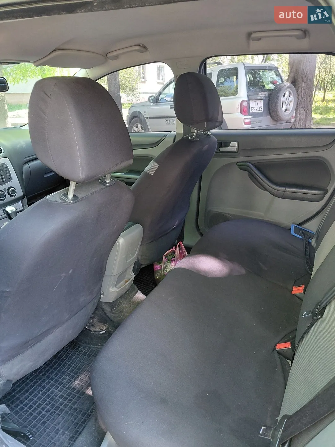 2010 Ford Focus - мініатюра 2