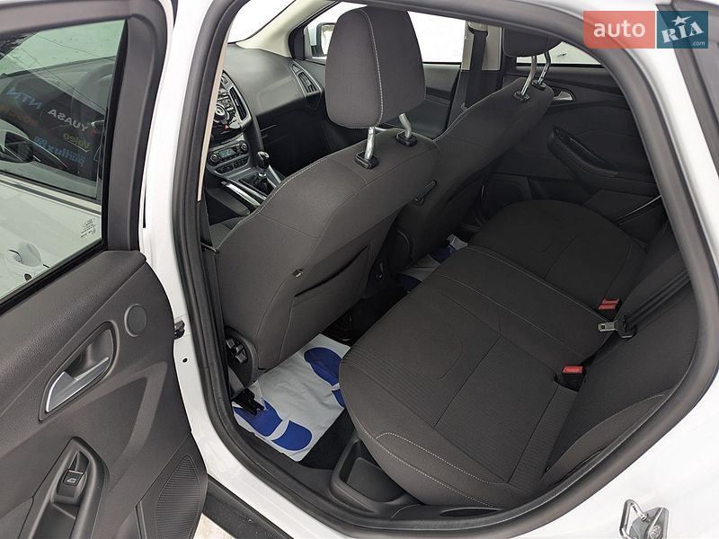 Хетчбек Ford Focus 2011 в Радивиліві